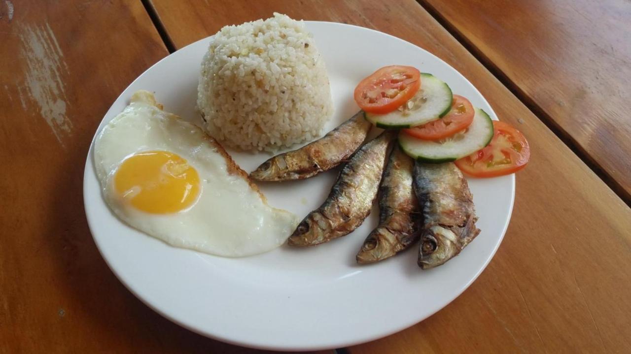 Queen Of Isle Cottages And Restaurant Puerto Galera Quarto foto